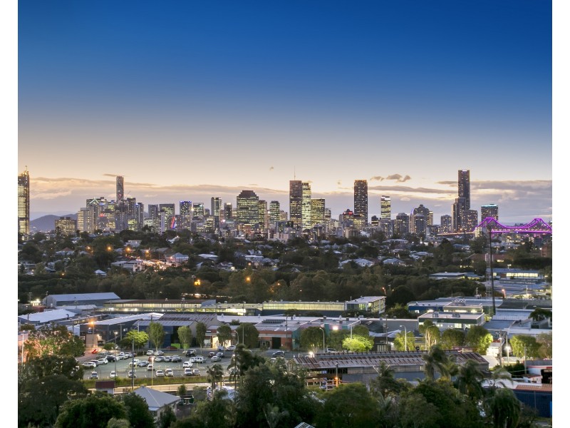 1075/123 Cavendish Road, Coorparoo QLD 4151