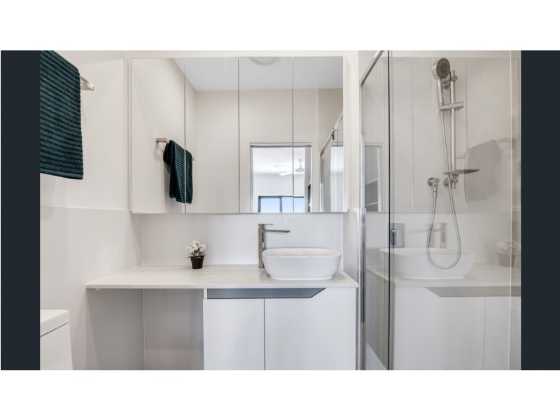 4/33 Sword Street, Woolloongabba QLD 4102