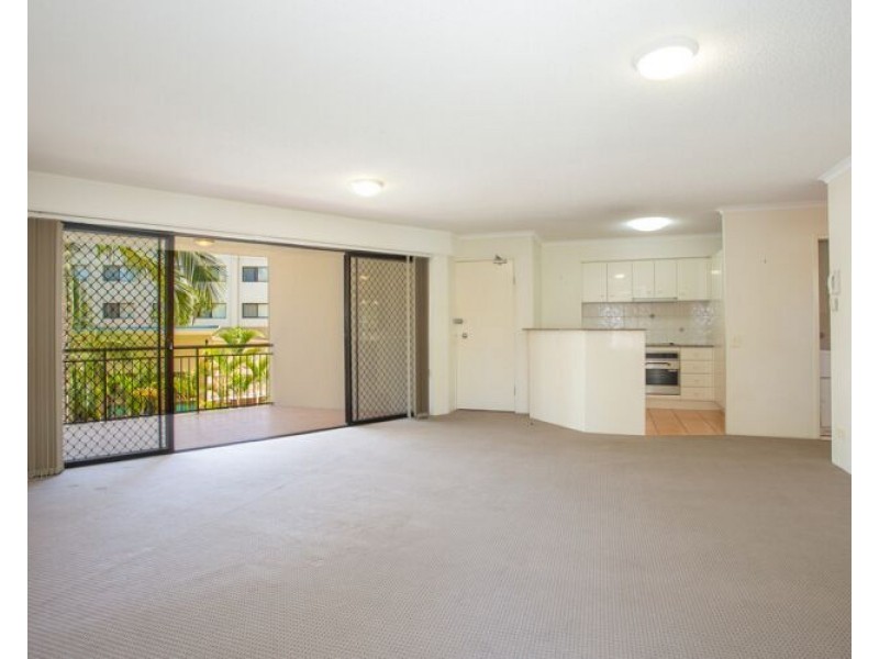 45 Harries Road, Coorparoo QLD 4151