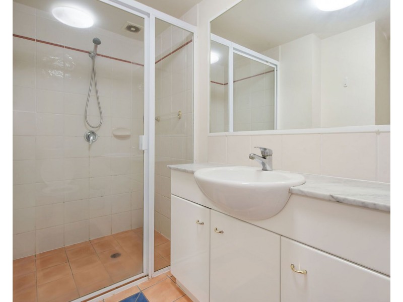 45 Harries Road, Coorparoo QLD 4151