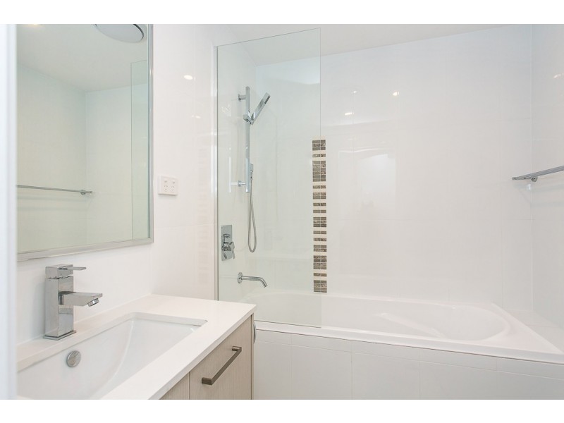 12/11 Andrews St, Southport QLD 4215