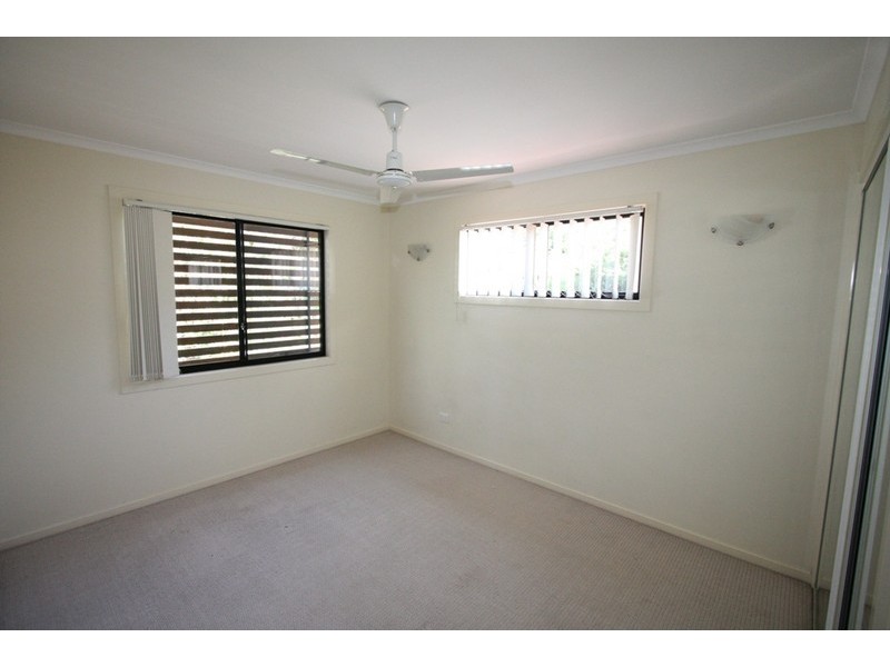 1/77 Depper St, St Lucia QLD 4067