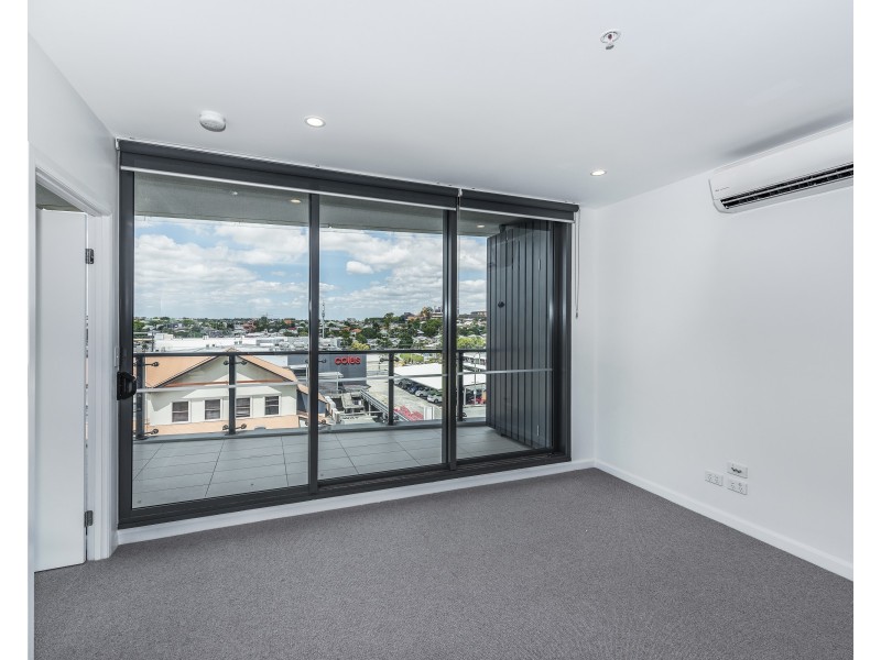 30408/300 Old Cleveland rd, Coorparoo QLD 4151