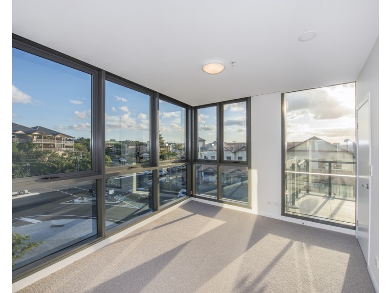 30408/300 Old Cleveland rd, Coorparoo QLD 4151