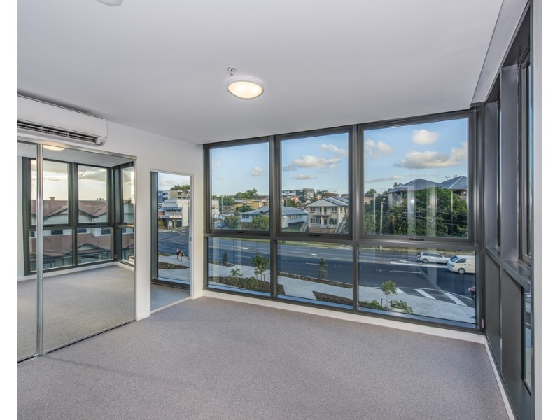 30408/300 Old Cleveland rd, Coorparoo QLD 4151