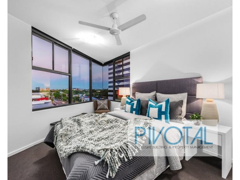 5073/8 Holden Street, Woolloongabba QLD 4102