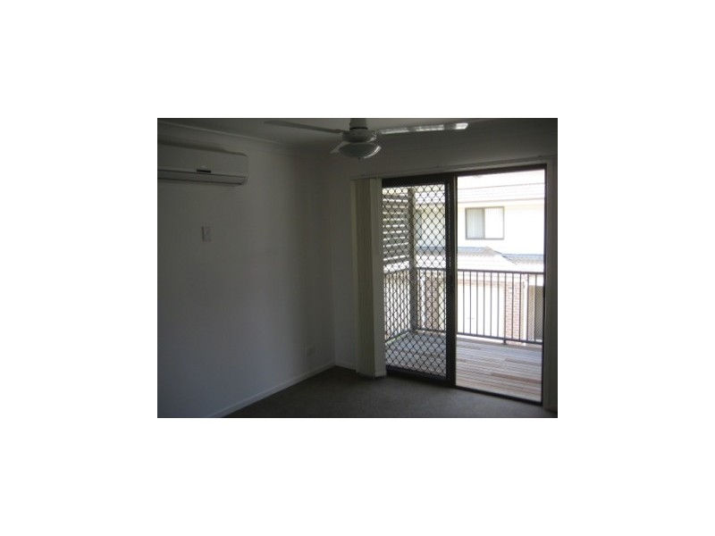 2/5 Cotterell Road, Kallangur QLD 4503