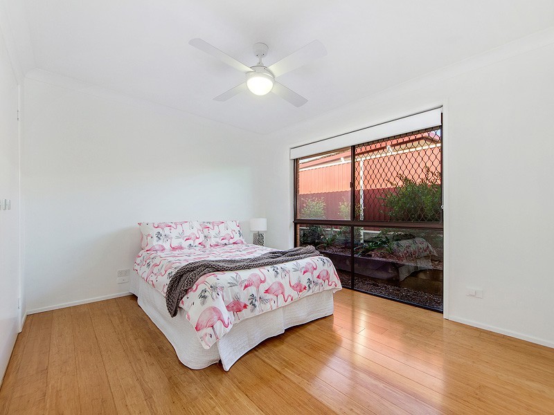 12 Kallaroo Crescent, Ashmore QLD 4214