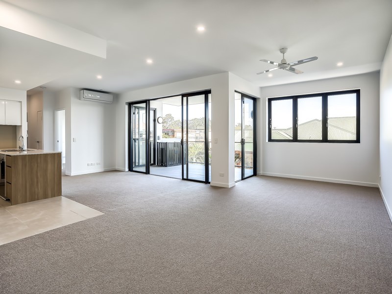 206/27 Kingsmill St, Chermside QLD 4032