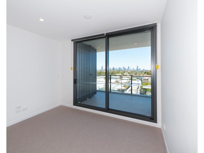 20703/300 Old Cleveland Rd, Coorparoo QLD 4151