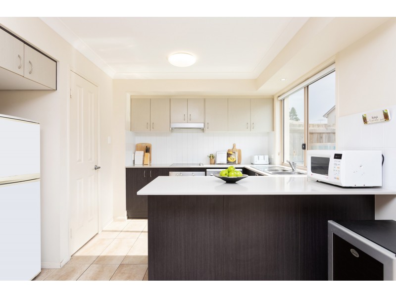 8/24 Tallis Street, Wakerley QLD 4154