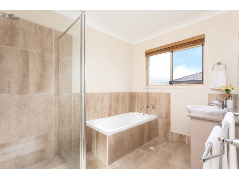 8/24 Tallis Street, Wakerley QLD 4154