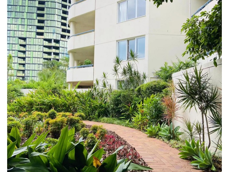 10/57 Lambert Street, Kangaroo Point QLD 4169