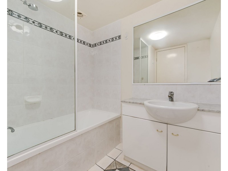 45 Harries Rd Harries Rd, Coorparoo QLD 4151