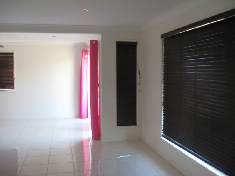 36 CRESTBROOK DRIVE, Morayfield QLD 4506