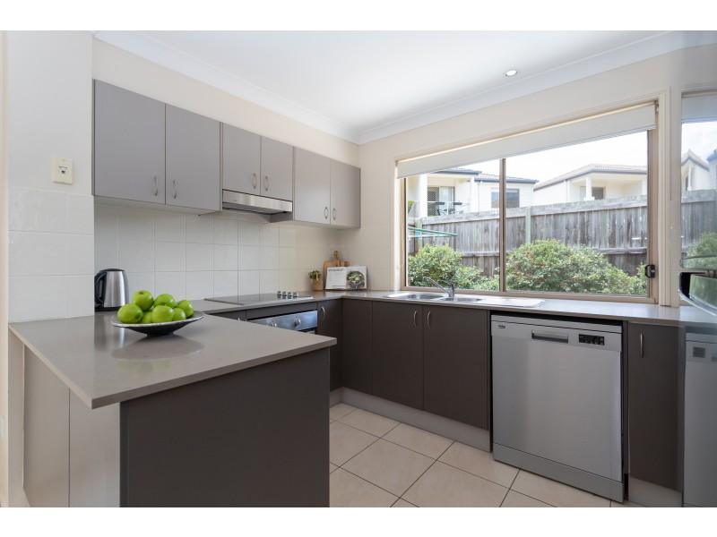 60/40 Hargreaves Road, Manly West QLD 4179