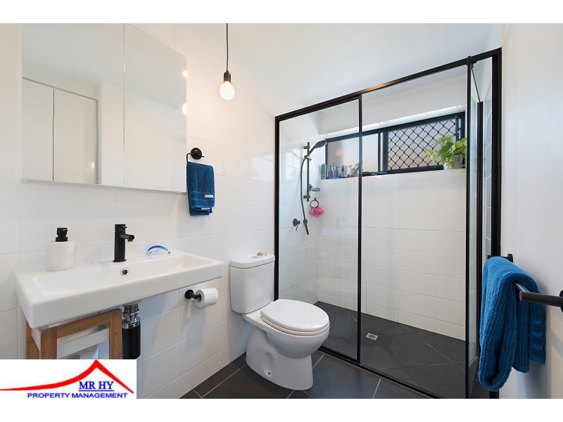 59 Latham St, Chermside QLD 4032