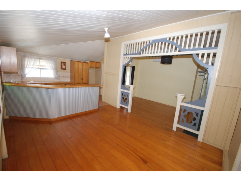 31 Price Street, Oxley QLD 4075