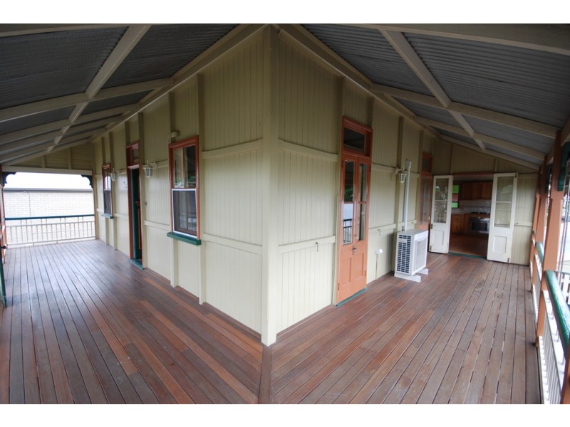 31 Price Street, Oxley QLD 4075