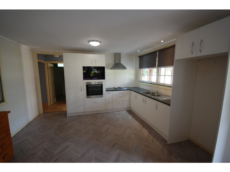 31 Price Street, Oxley QLD 4075