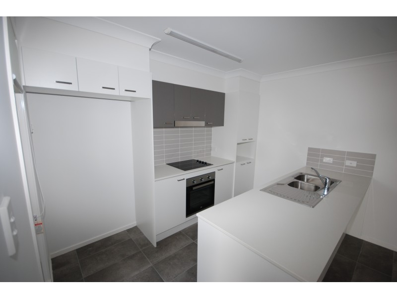 8/50 James Edward Street, Richlands QLD 4077