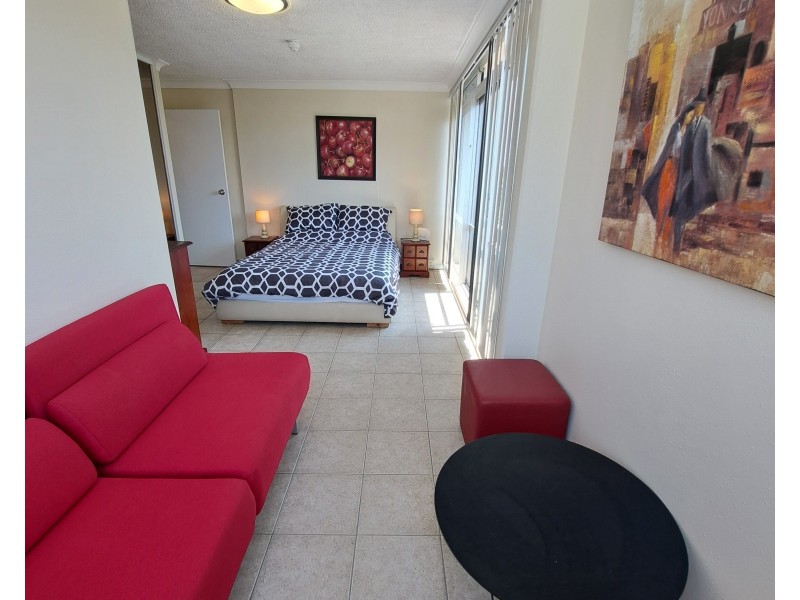 211/2 Barney Street, Southport QLD 4215