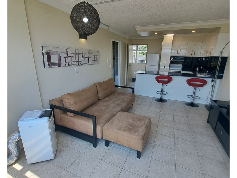 211/2 Barney Street, Southport QLD 4215