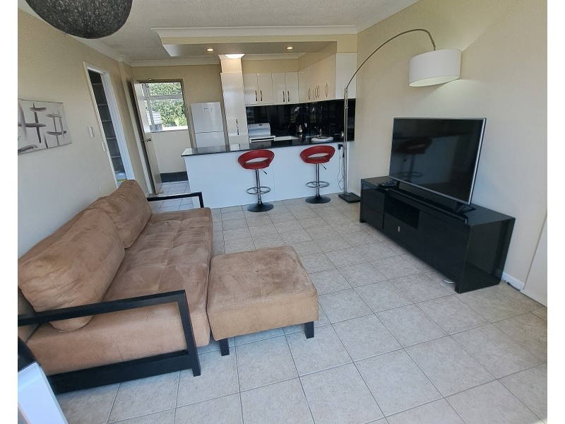 211/2 Barney Street, Southport QLD 4215