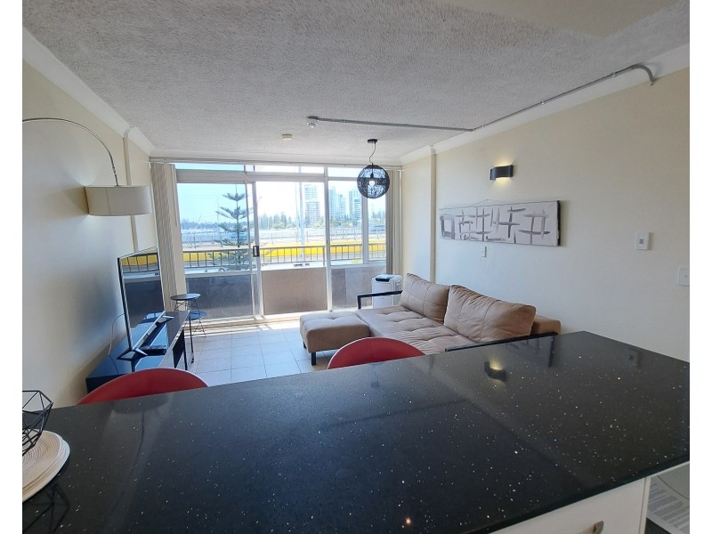 211/2 Barney Street, Southport QLD 4215