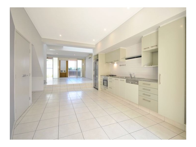 111C/4 UNIVERSITY, Robina QLD 4226