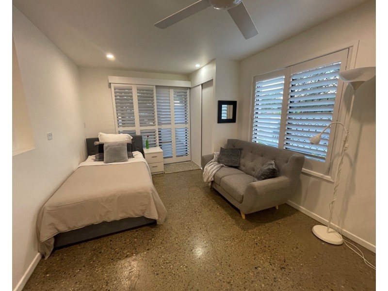 A/1 Pira Court, Ashmore QLD 4214