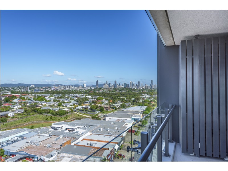 30708/300 Old Cleveland Road, Coorparoo QLD 4151