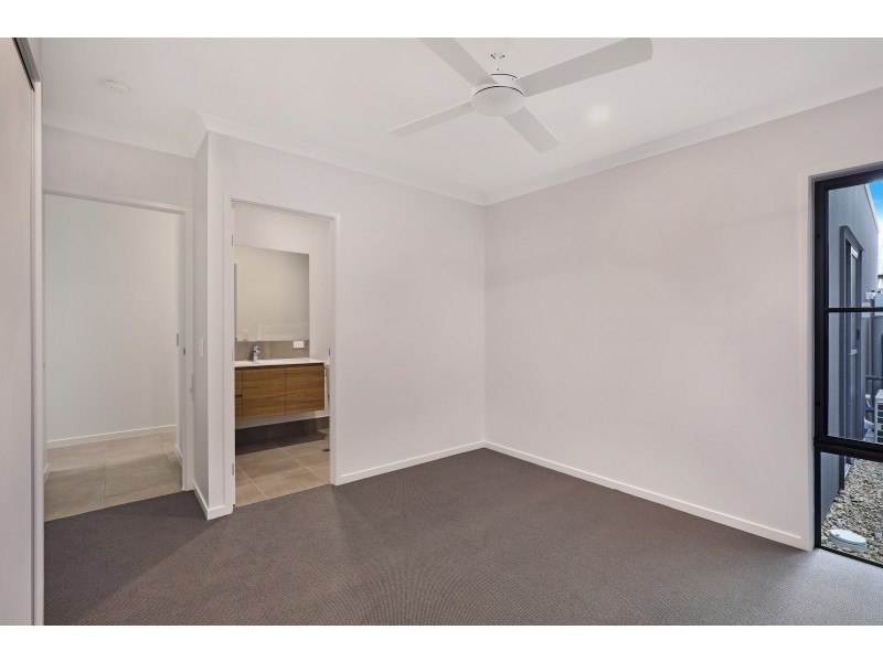 1B Dann Walk, Palmview QLD 4553