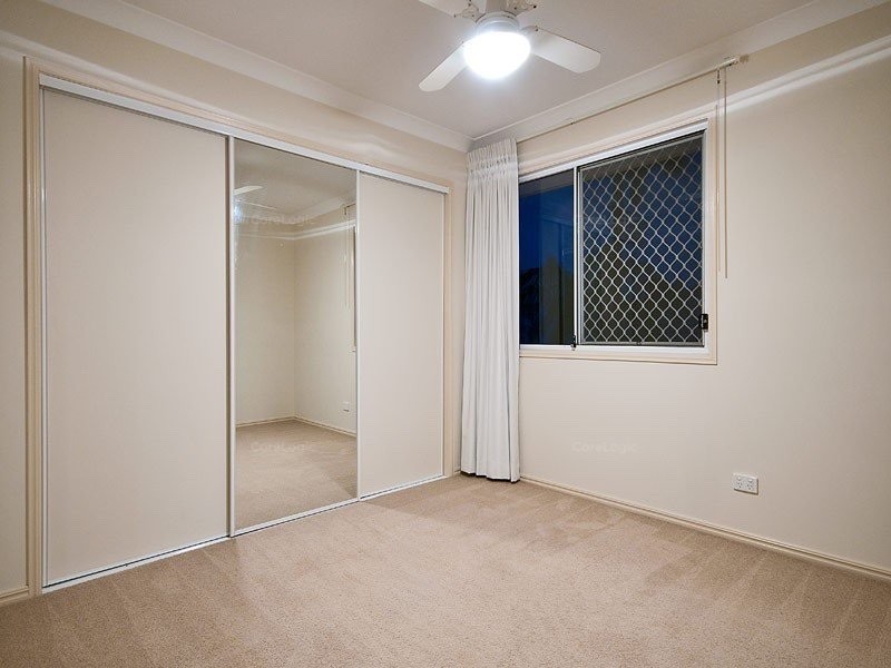 20 Maureen court, Broadbeach Waters QLD 4218