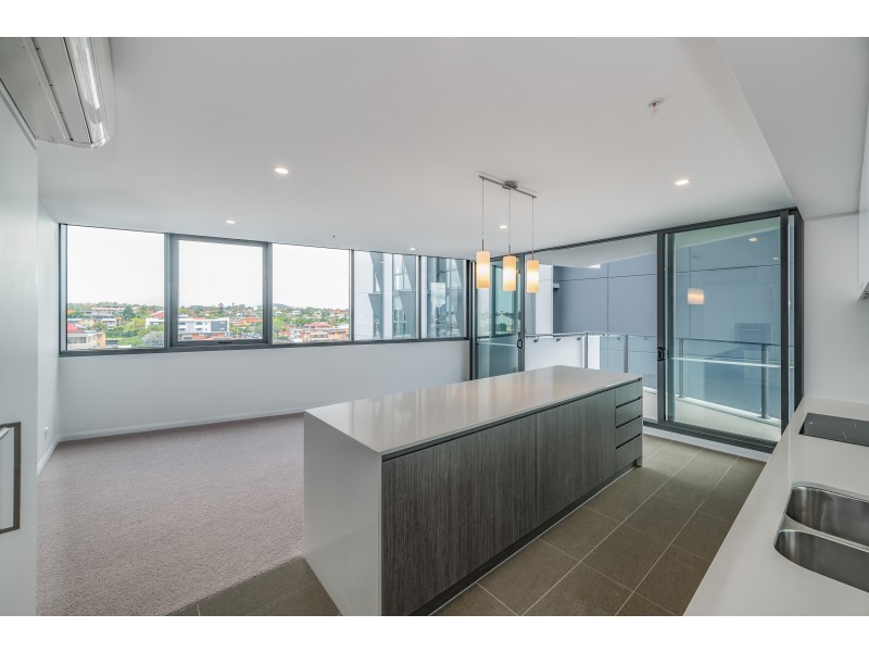 11210/300 Old Cleveland Road, Coorparoo QLD 4151