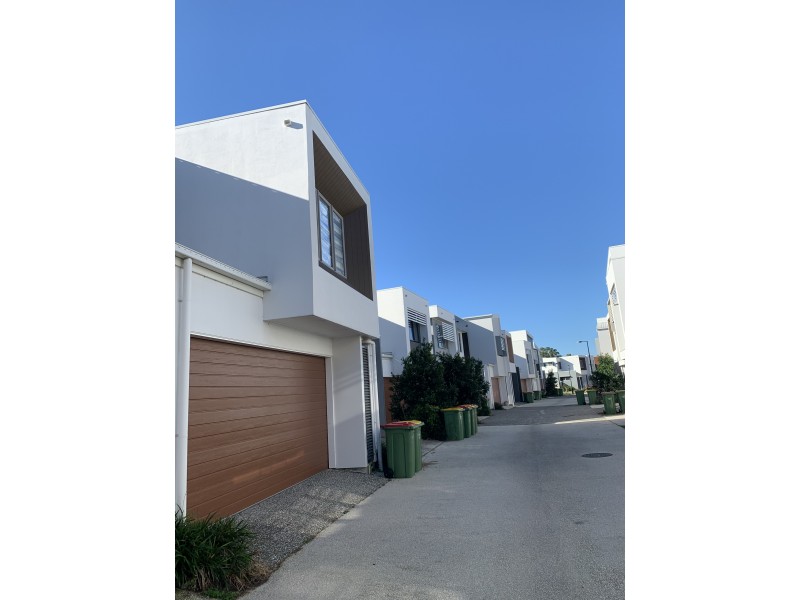 49 Florabella Drive, Robina QLD 4226
