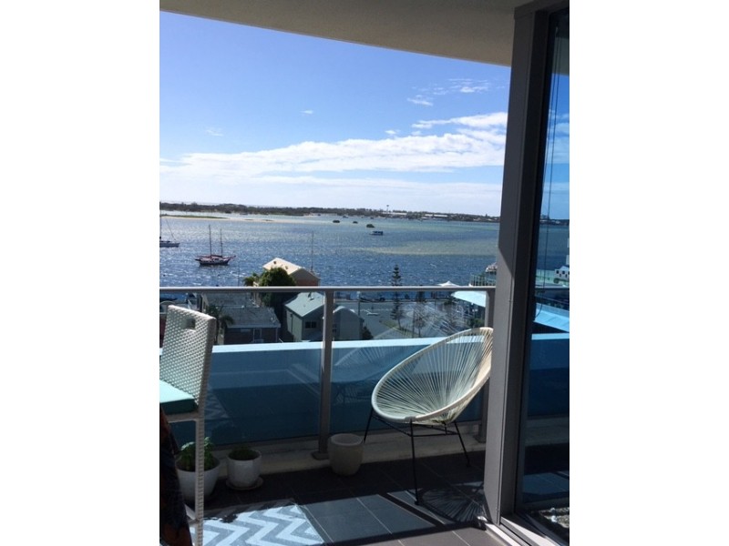 604/20 Labrador Street, Labrador QLD 4215