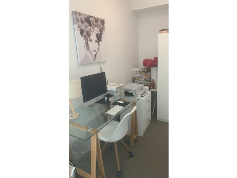 604/20 Labrador Street, Labrador QLD 4215