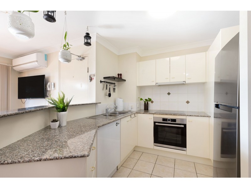 57/55 HARRIES RD, Coorparoo QLD 4151