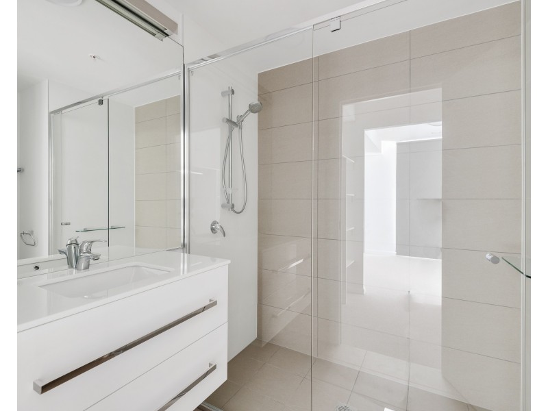 31501/300 Old Cleveland rd, Coorparoo QLD 4151