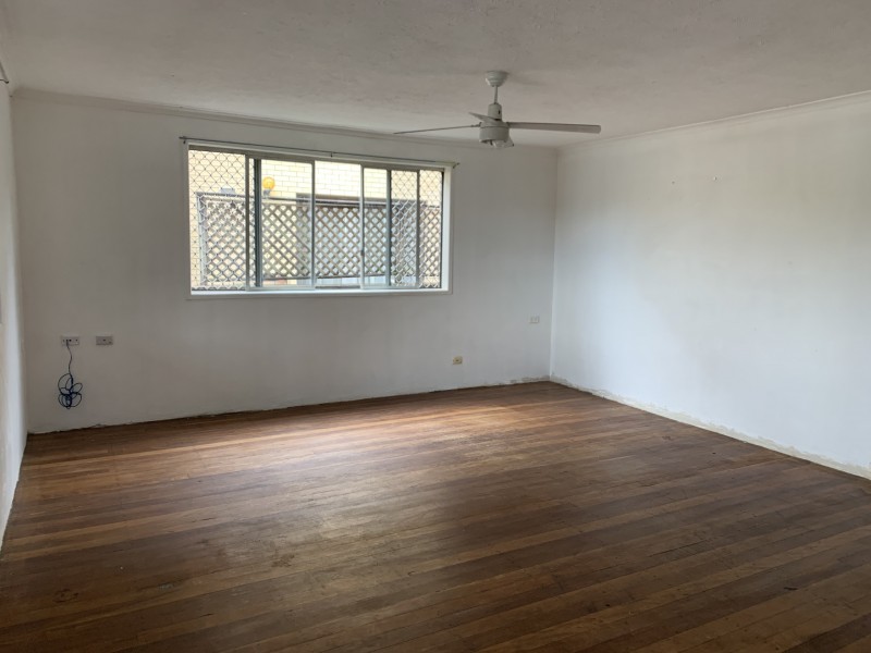 1/13 Leonard Avenue, Surfers Paradise QLD 4217