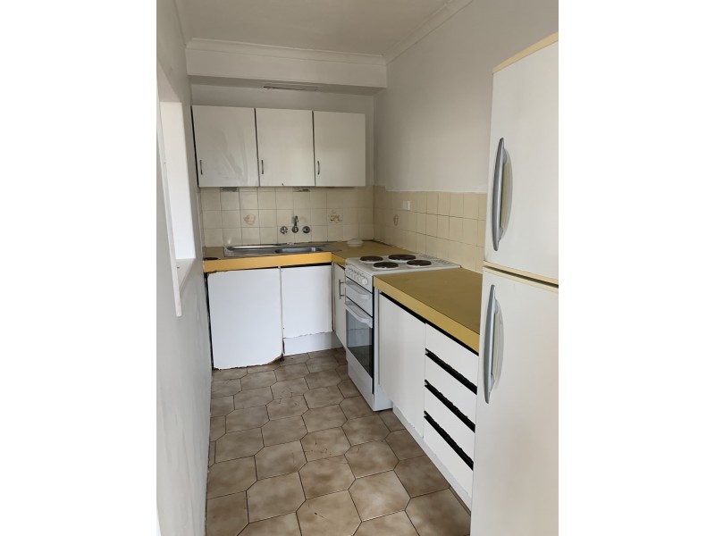 1/13 Leonard Avenue, Surfers Paradise QLD 4217