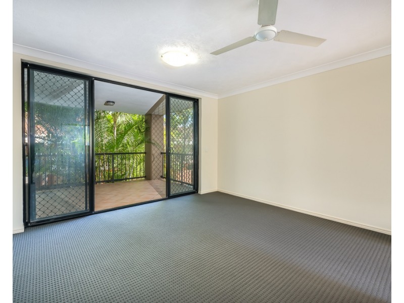 8/4 Mawarra Street, Palm Beach QLD 4221