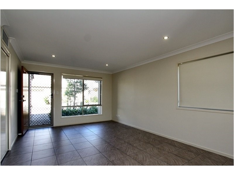 2/75 LEVINGTON ROAD, Eight Mile Plains QLD 4113