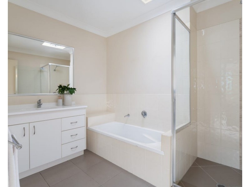 6/6 Canton Court, Manly West QLD 4179