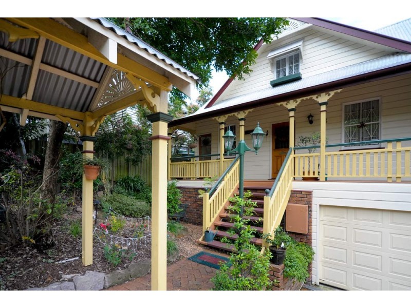 8 Challinor, Auchenflower QLD 4066