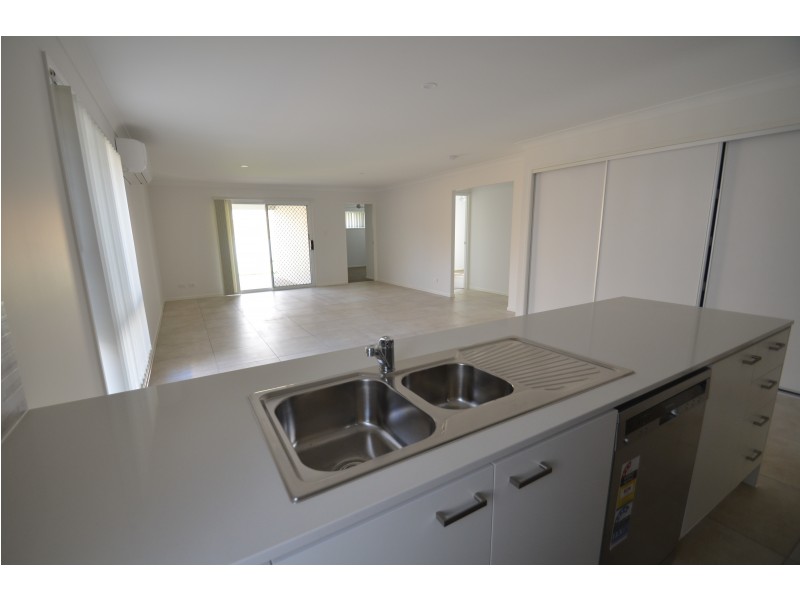 15 Claussen Street, Browns Plains QLD 4118