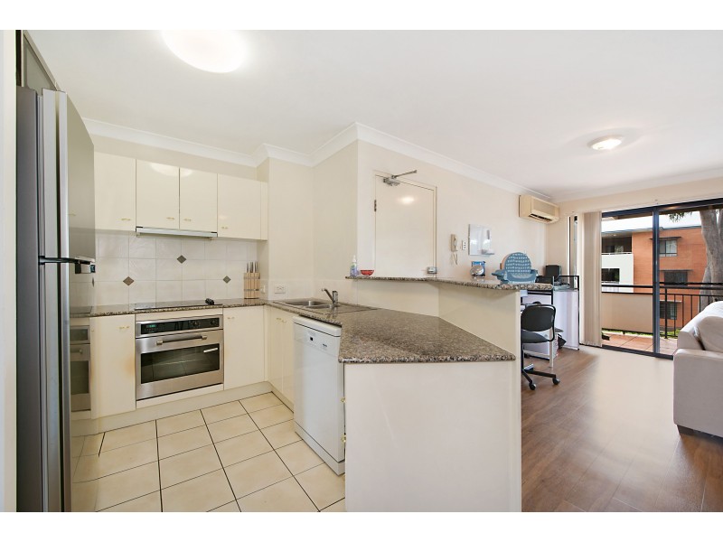 57/55 HARRIES RD, Coorparoo QLD 4151