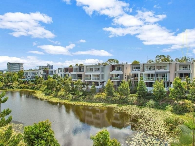 16 Brooklyn Crescent, Robina QLD 4226