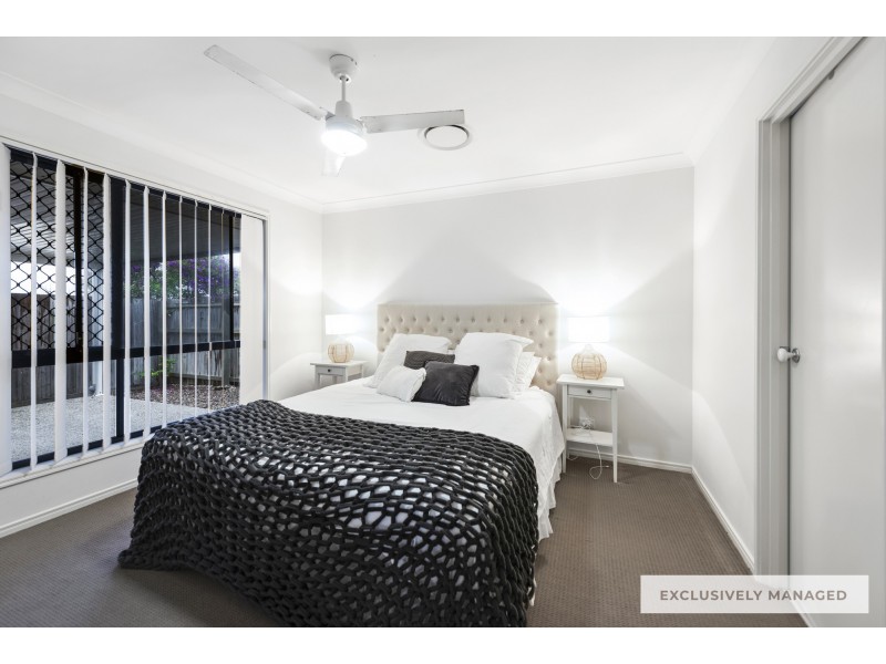 33 Severn Crescent, North Lakes QLD 4509